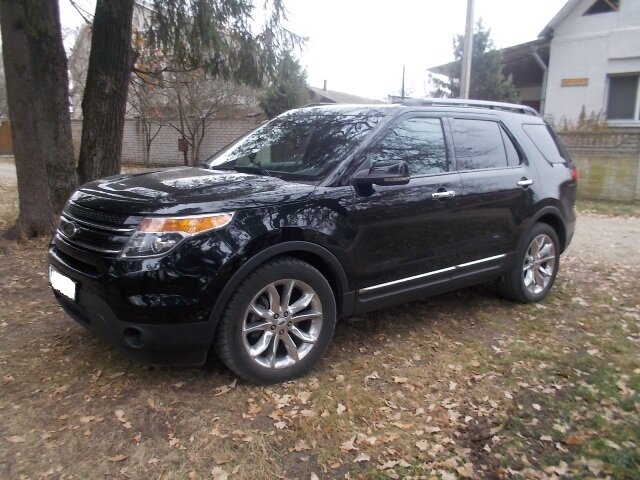 Ford Explorer 5 2011 черный