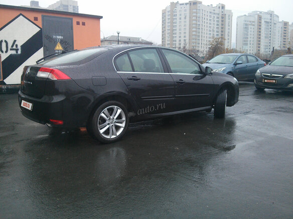 2008 Renault Laguna III, чёрный - вид 3