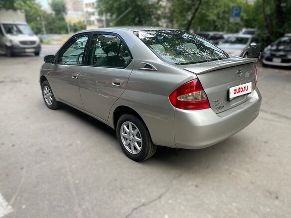 2001 Toyota Prius I Рестайлинг (XW10), золотистый, 750000 рублей - вид 5