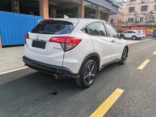 2022 Honda Vezel I Рестайлинг, белый, 1430000 рублей, вид 4