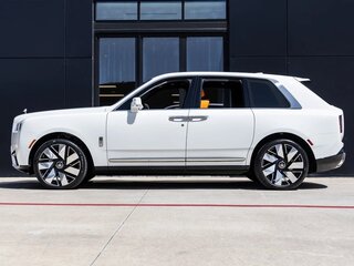 2025 Rolls-Royce Cullinan I Рестайлинг (Series II), белый, 57327150 рублей, вид 3