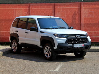 2024 Lada (ВАЗ) Niva I Рестайлинг (Travel), белый, 1240000 рублей, вид 1