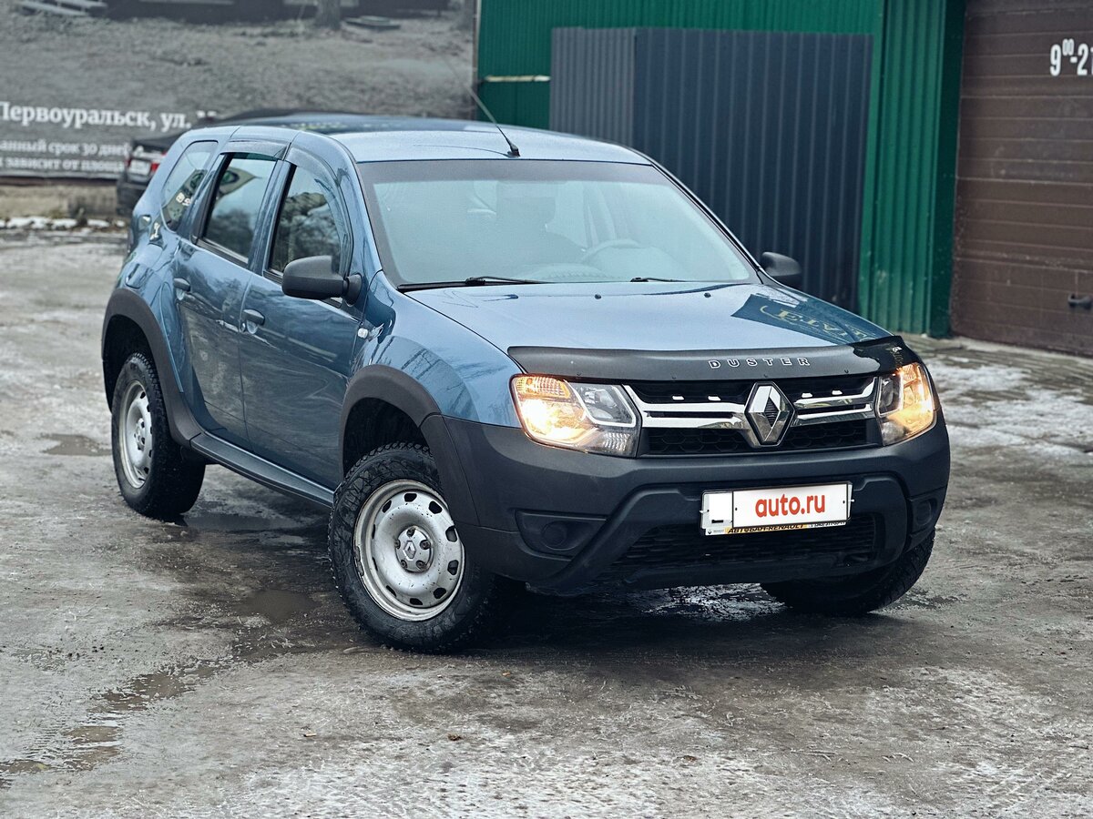 Купить б/у Renault Duster I Рестайлинг 1.6 MT (114 л.с.) бензин ...