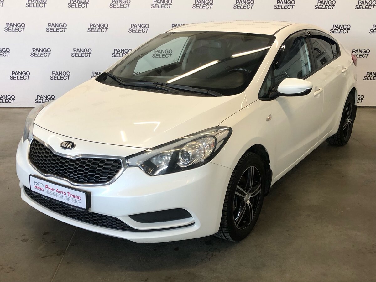 Купить б/у Kia Cerato III 1.6 MT (130 л.с.) бензин механика в Курске: белый  Киа Церато III седан 2013 года по цене 980 000 рублей на Авто.ру