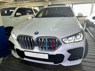 2021 BMW X6 30d III (G06), белый, 6050000 рублей, вид 1