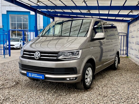 2018 Volkswagen Caravelle T6, бежевый - вид 1