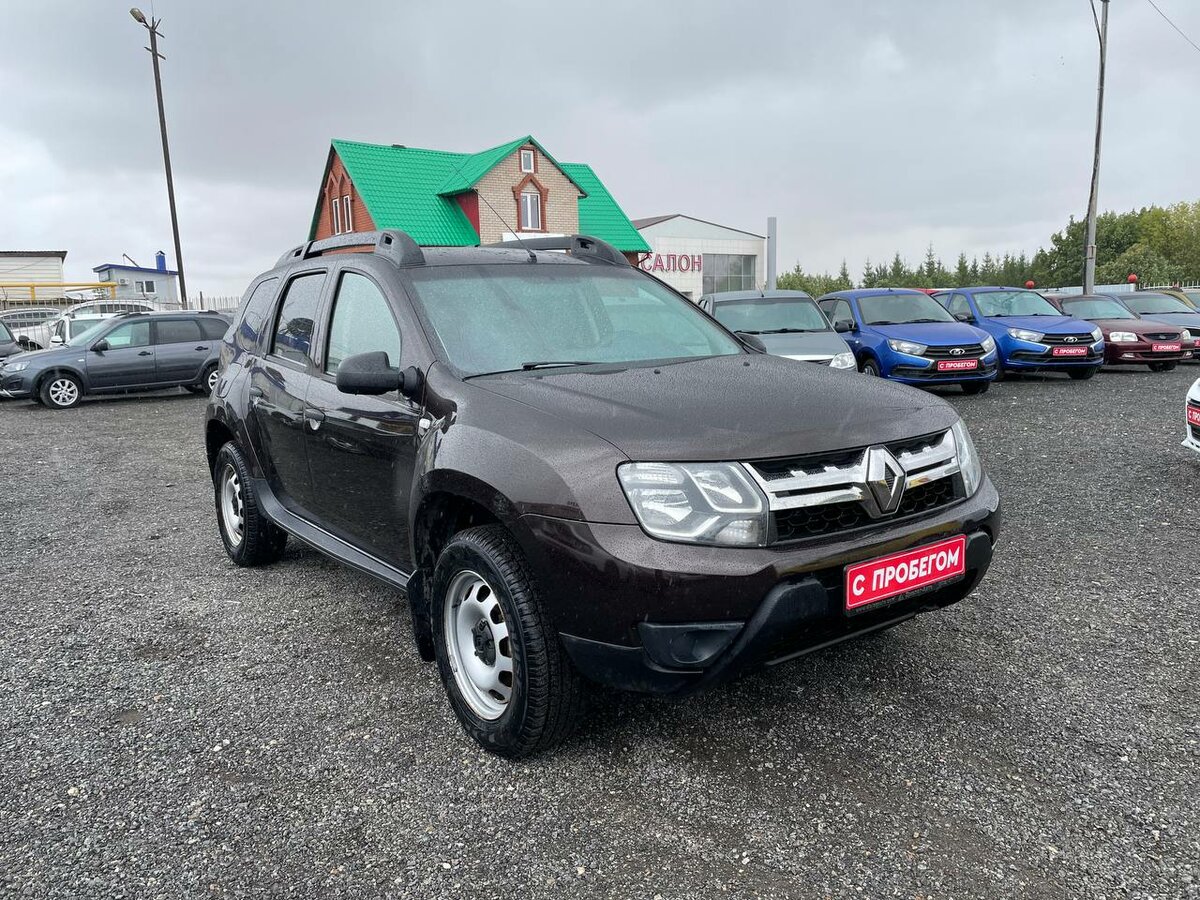 Купить б/у Renault Duster I Рестайлинг 2.0 MT (143 л.с.) 4WD бензин ...
