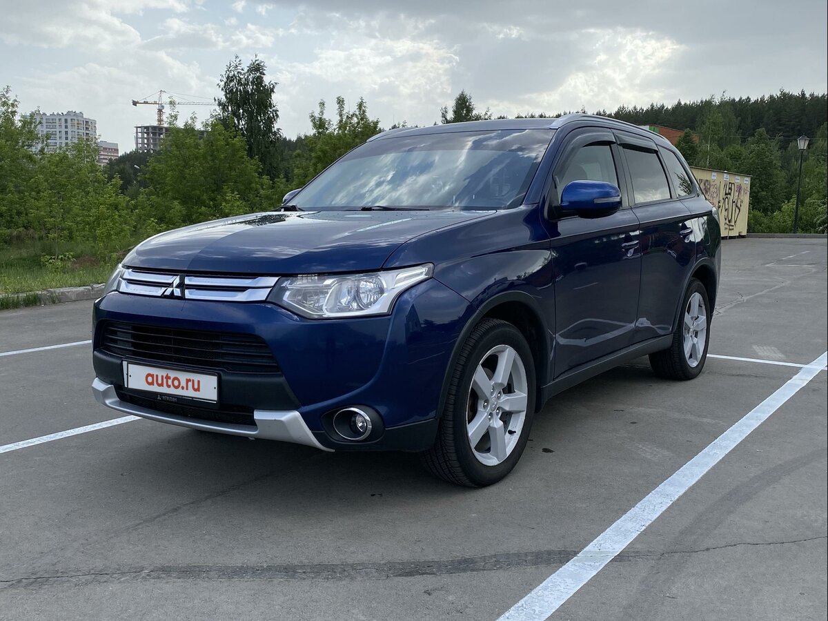 Купить б/у Mitsubishi Outlander III Рестайлинг 2.4 CVT (167 л.с.) 4WD ...