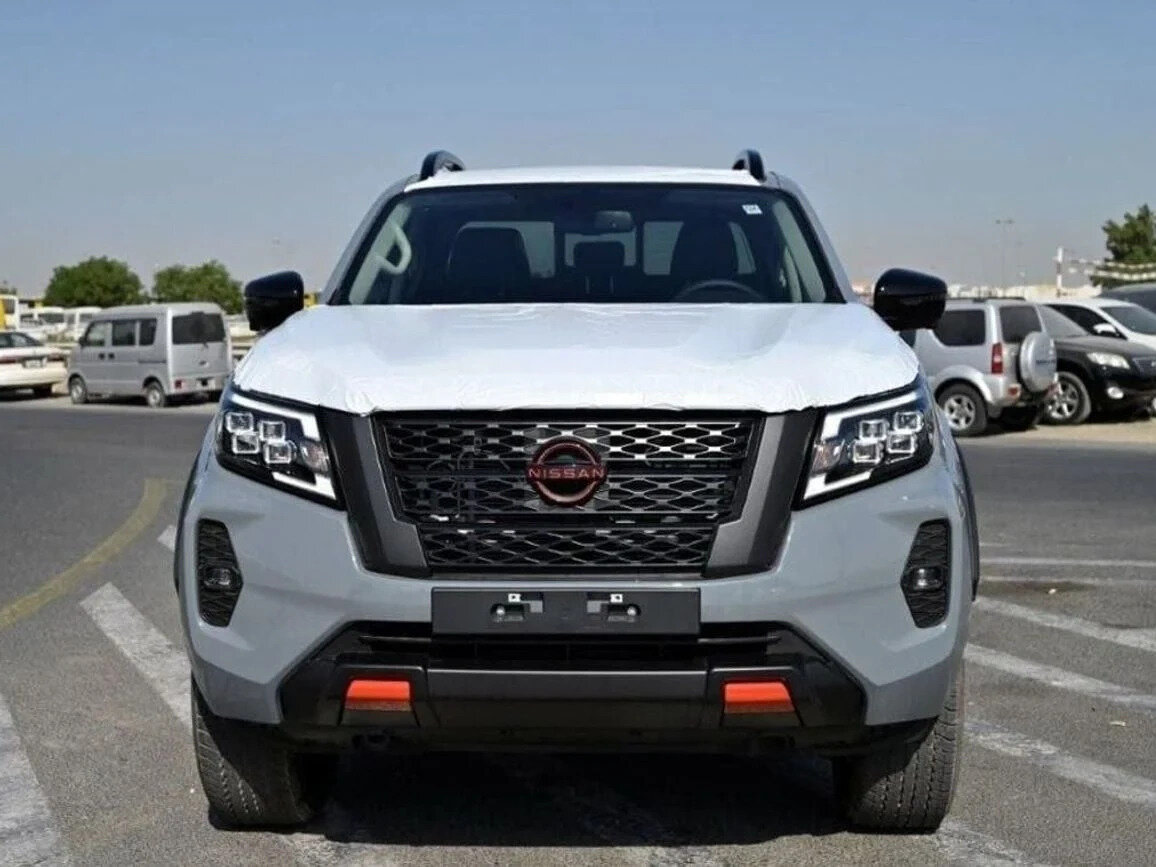 Nissan Navara (Frontier) Double-Cab IV (D23)