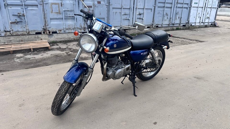 Suzuki ST250 (TU250X)