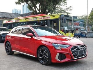 2021 Audi A3 Sportback 35 TFSI IV (8Y), красный, 1775000 рублей, вид 4
