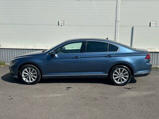 2018 Volkswagen Passat B8, синий, 1799000 рублей, вид 5