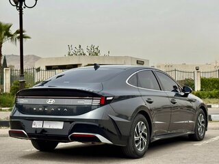 2023 Hyundai Sonata VIII (DN8) Рестайлинг, чёрный, 2770000 рублей, вид 4