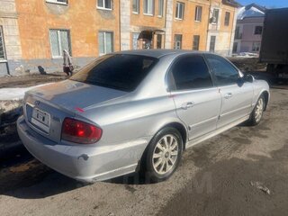 2005 Hyundai Sonata IV (EF) Рестайлинг, серебристый, 185000 рублей, вид 1