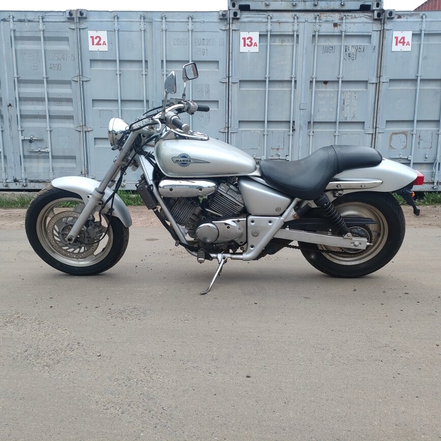 Honda Magna