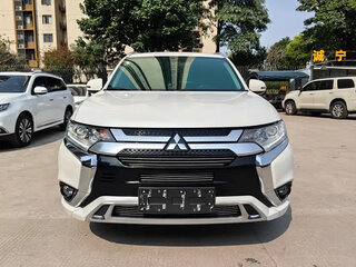 2021 Mitsubishi Outlander III Рестайлинг 3, белый, 1740000 рублей, вид 3