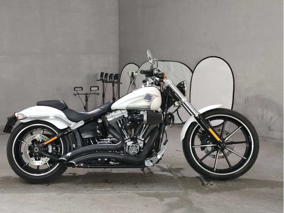 Harley-Davidson Breakout