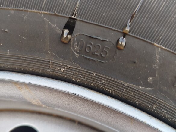 1999 Toyota Prius I (XW10), серый, 130000 рублей - вид 16