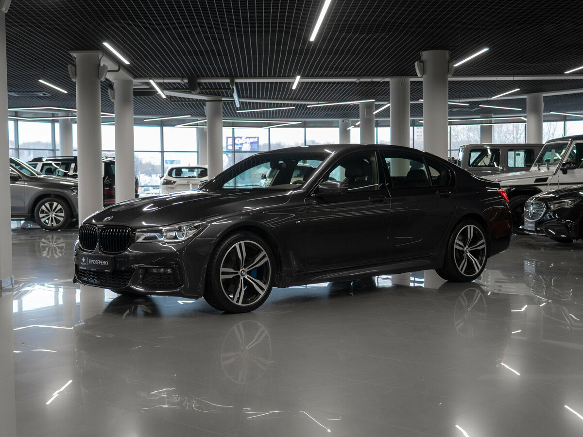 BMW 7 серии VI (G11/G12)