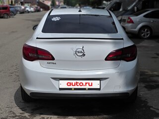 2013 Opel Astra J Рестайлинг, белый, 385000 рублей, вид 4