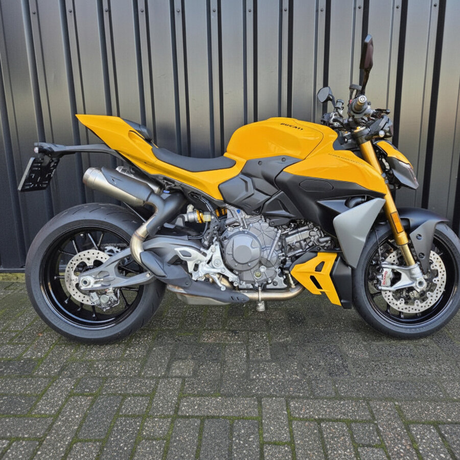 Ducati Streetfighter V2