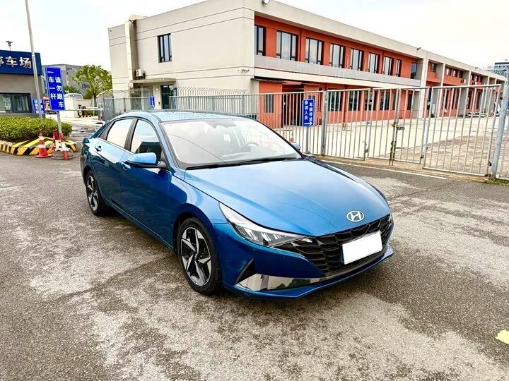 Hyundai Elantra VII (CN7)