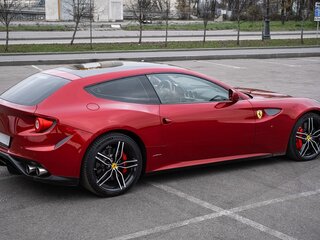 2015 Ferrari FF, красный, 17500000 рублей, вид 4