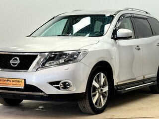 2015 Nissan Pathfinder IV, серебристый, 1650000 рублей, вид 1