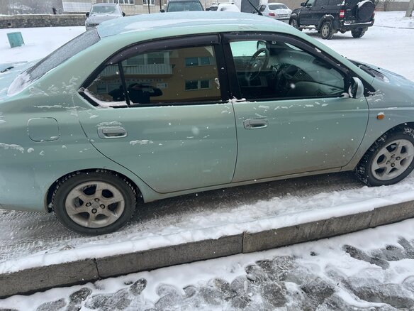2002 Toyota Prius I Рестайлинг (XW10), серый, 400000 рублей - вид 3