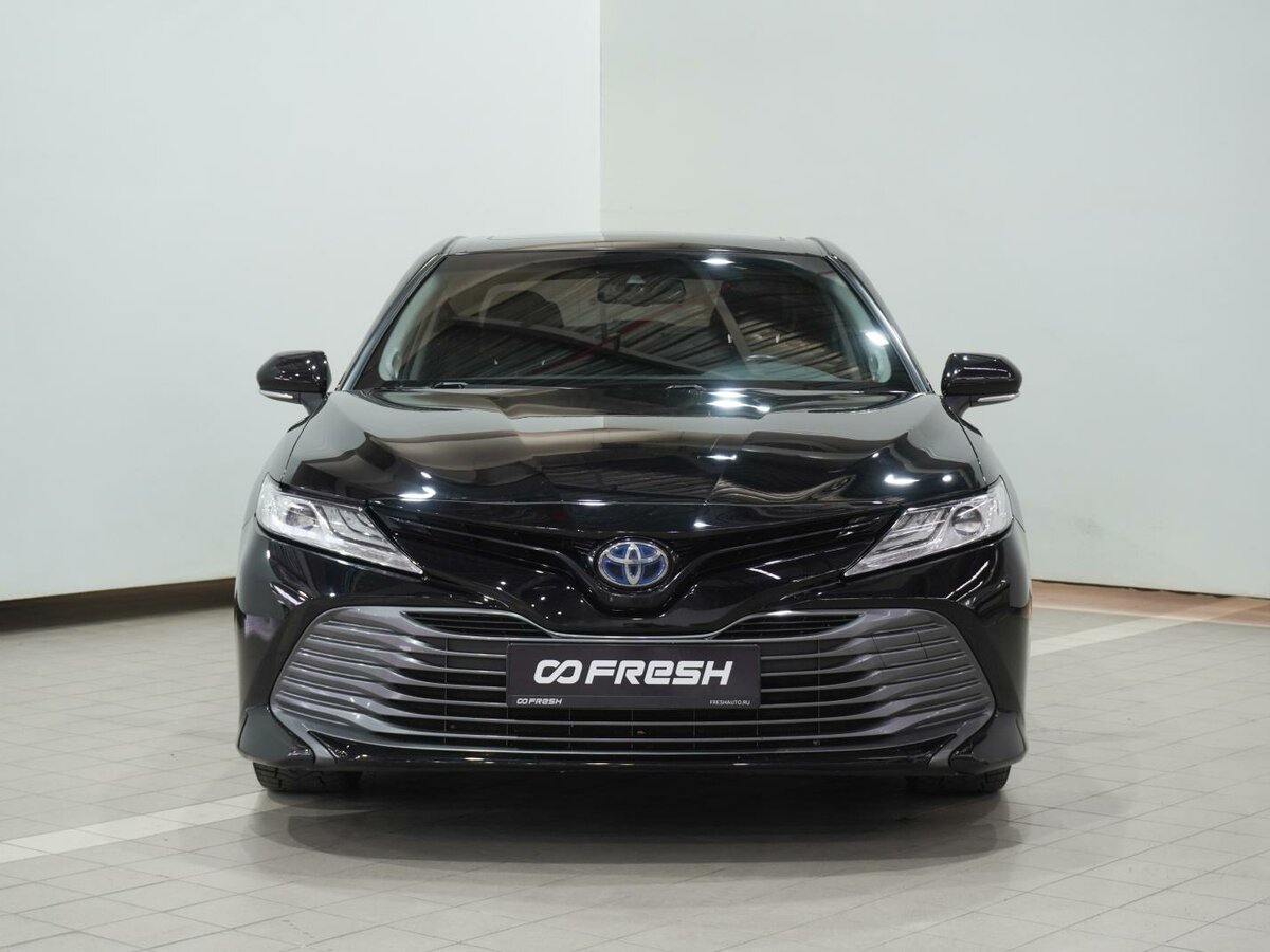 Toyota Camry VIII (XV70)