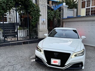 2018 Toyota Crown XV (S220), белый, 3850000 рублей, вид 1