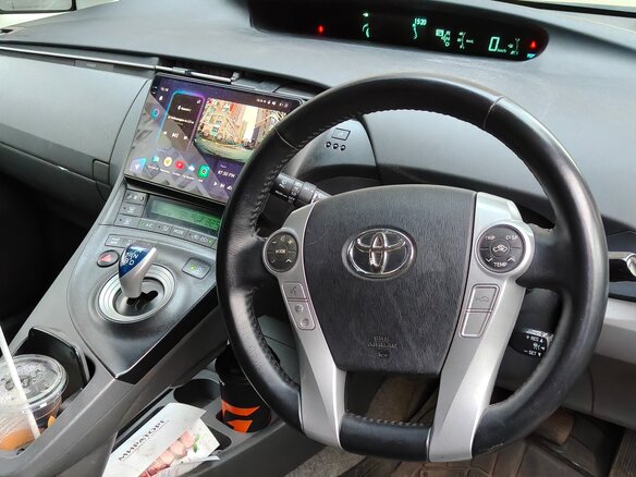 2010 Toyota Prius III (XW30), чёрный, 900000 рублей - вид 6