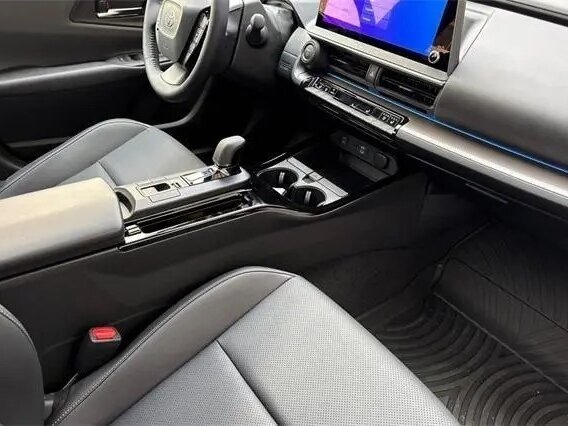 2025 Toyota Prius V (XW60), красный, 4489000 рублей - вид 23