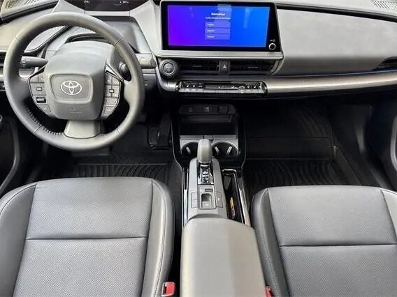 2025 Toyota Prius V (XW60), красный, 4489000 рублей - вид 11