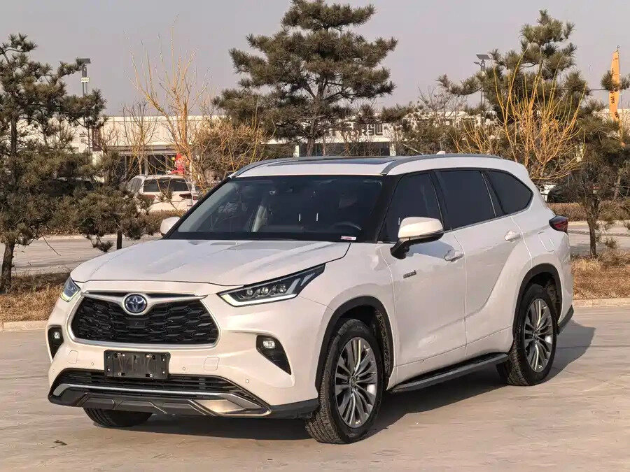 Toyota Highlander IV (XU70)