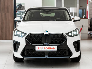 2025 BMW X2 xDrive25i II (U10), белый, 6265000 рублей, вид 3