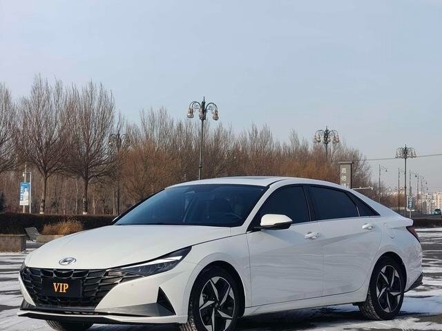 Hyundai Elantra VII (CN7)