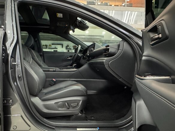 2024 Toyota Crown Crossover XVI (S230), чёрный, 6750000 рублей - вид 5