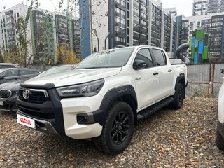 2021 Toyota Hilux VIII Рестайлинг, белый, 6800000 рублей, вид 1