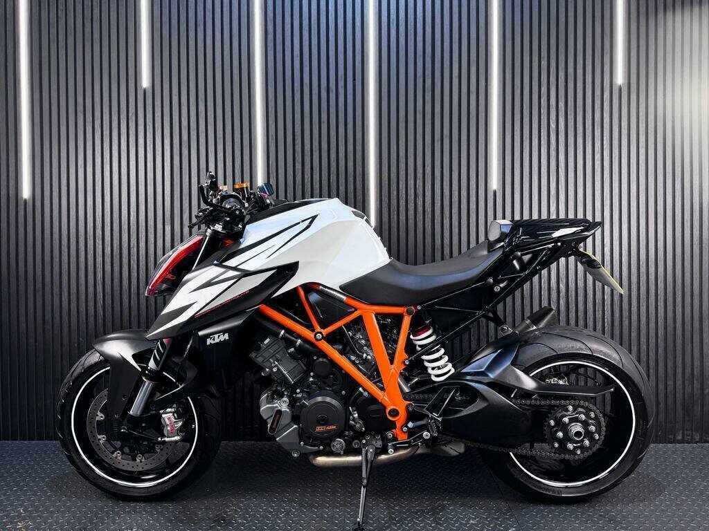 KTM 1290 Super Duke R