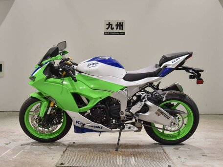 Купить б/у Kawasaki ZX-6 Ninja инжектор в Москве: белый спорт-байк