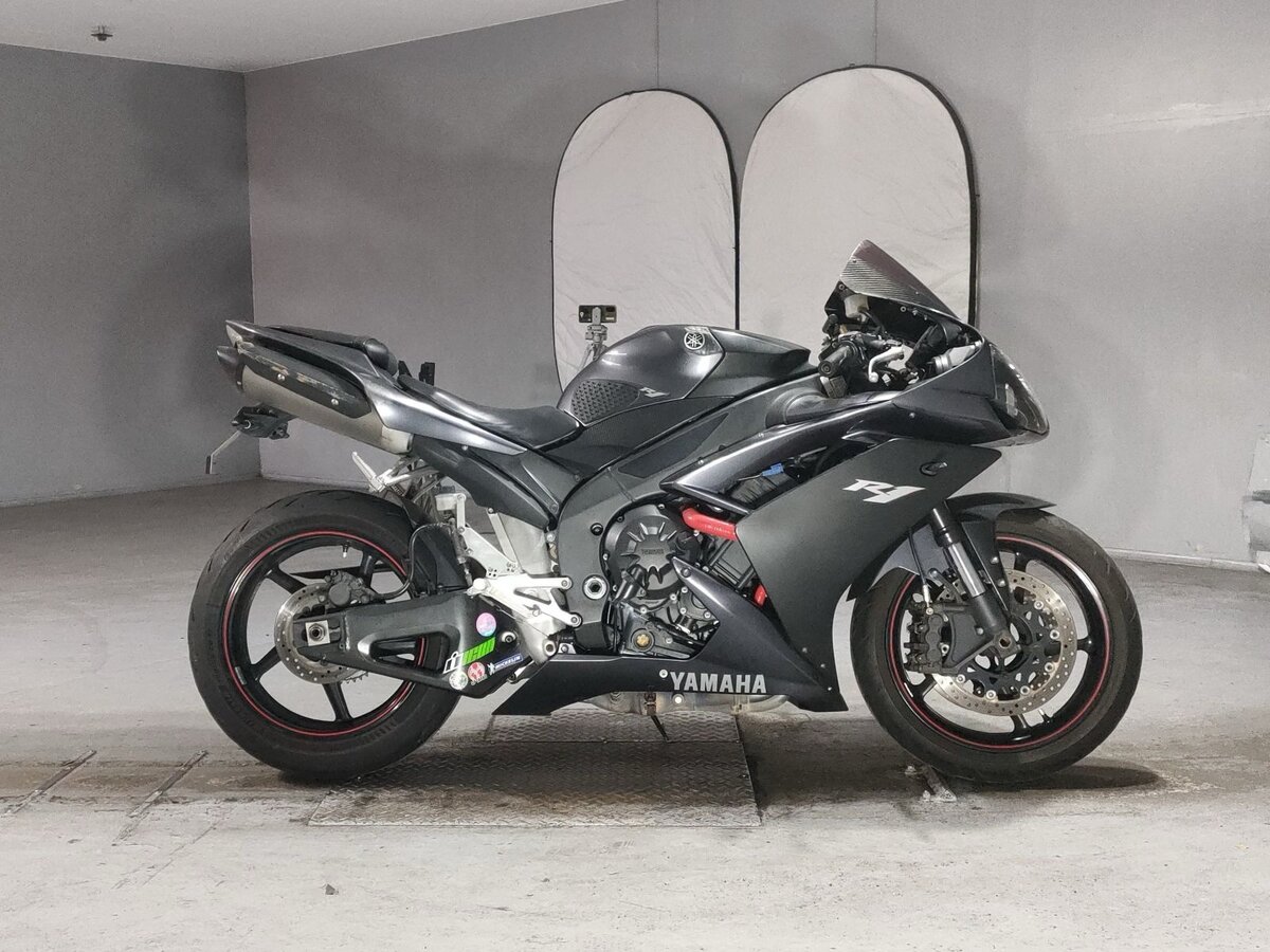 Yamaha YZF-R1