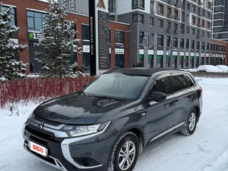 2019 Mitsubishi Outlander III Рестайлинг 3, серый, 2000000 рублей, вид 1