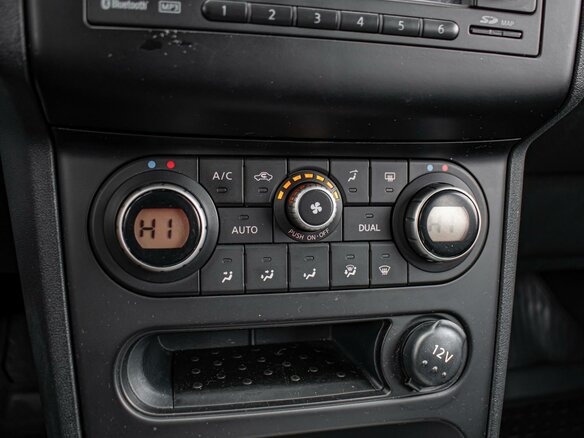 2010 Nissan Qashqai I Рестайлинг, серый, 1055000 рублей - вид 13
