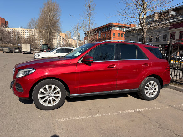 2015 Mercedes-Benz GLE 250 d I (W166), красный, 3480000 рублей - вид 6