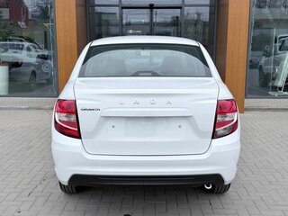 2026 Lada (ВАЗ) Granta I Рестайлинг, белый, 1068000 рублей, вид 5
