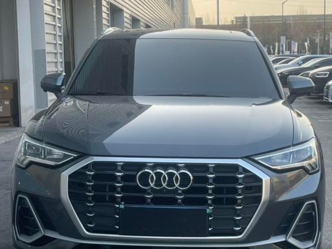 Audi Q3 II (F3)