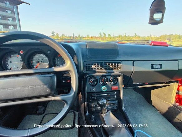 1981 Porsche 924 5-speed, красный, 1750000 рублей - вид 16