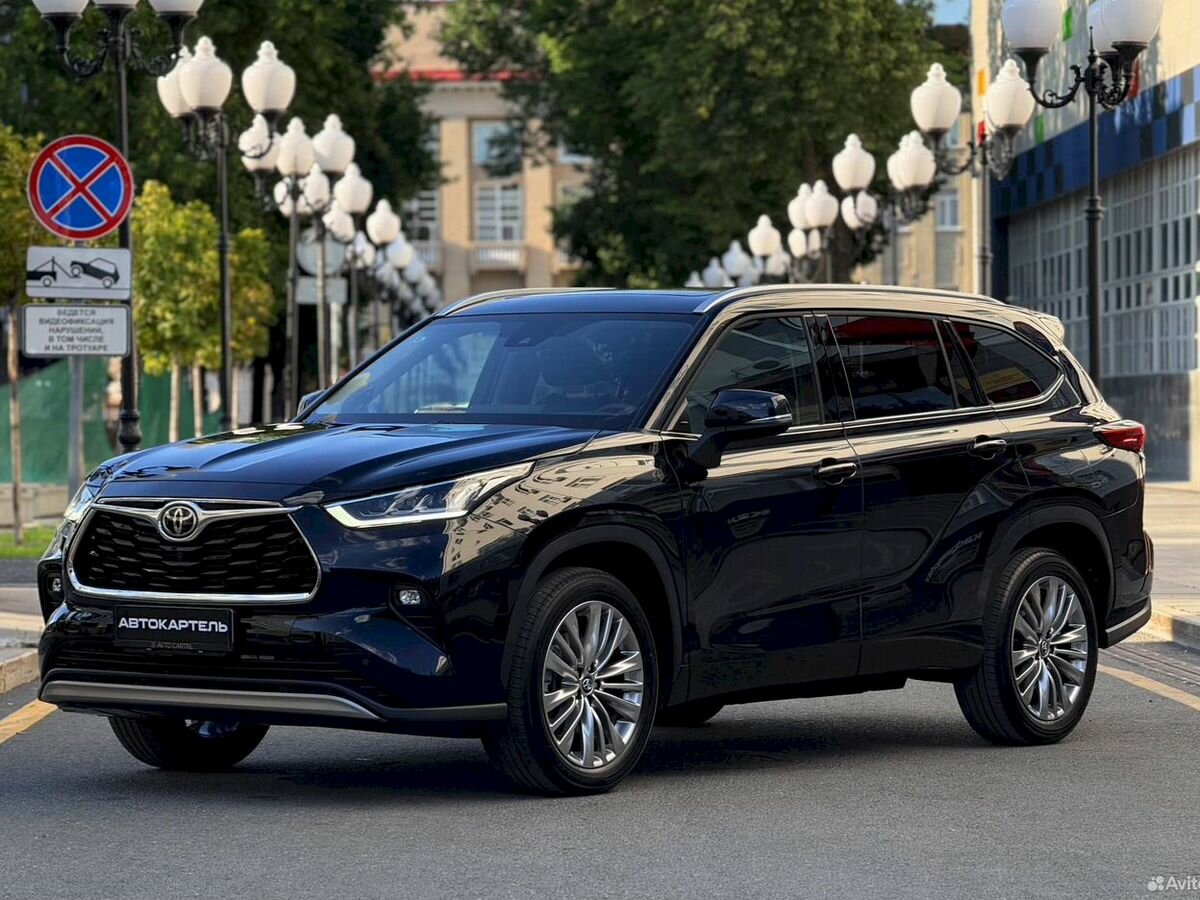 Toyota Highlander IV (XU70)