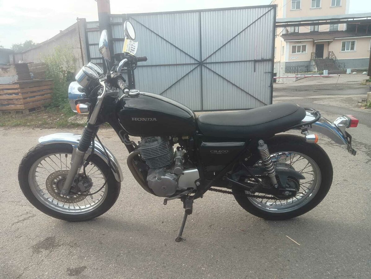 Honda CB 400SS